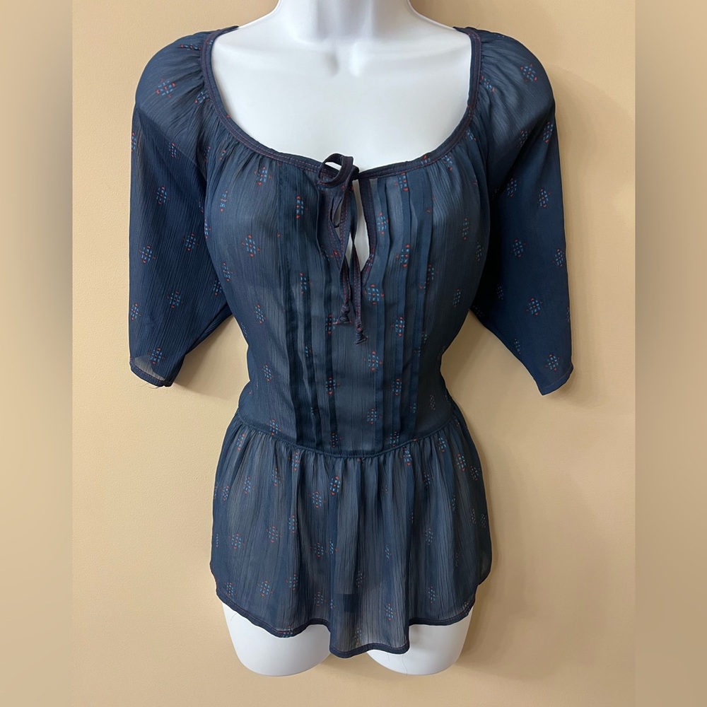 Hollister Sheer Peasant Peplum Top, Sz M. Classic Y2K Style. Blue w/ tie collar